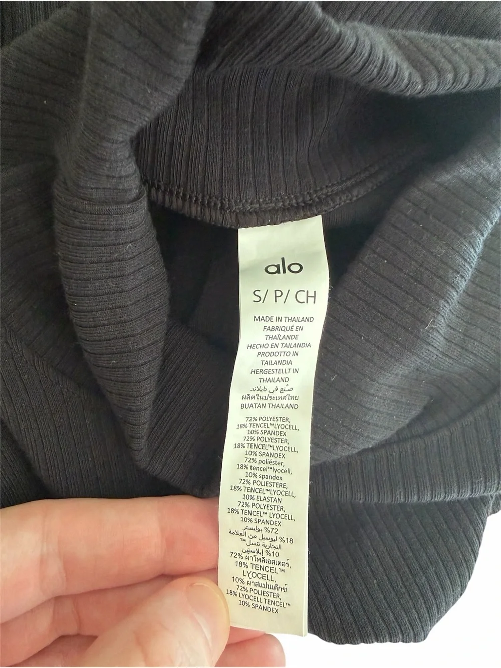 ALO Yoga Black Ribbed Mock Neck Top Thumbholes Size Small